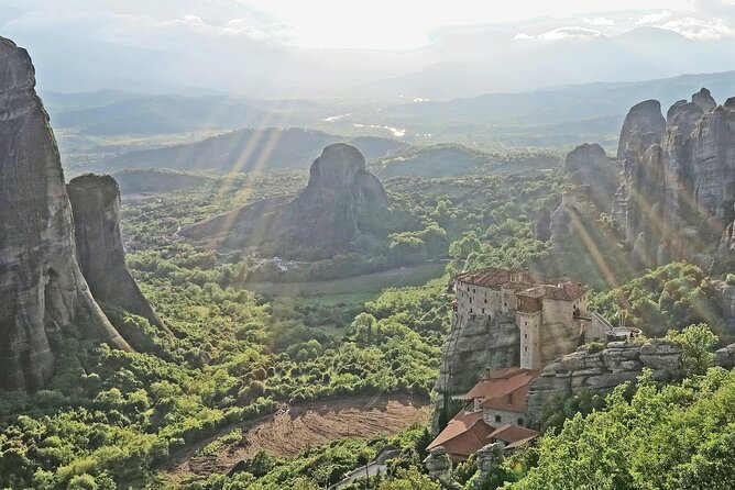 Spectacular Meteora Monasteries and Hermit Caves Private Trip - Authentic Greek Lunch in Kastraki Village
