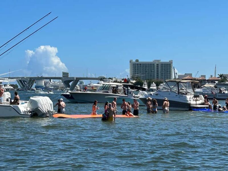 Spectacular Private Boat Tour- Downtown Fort Lauderdale - Key Points