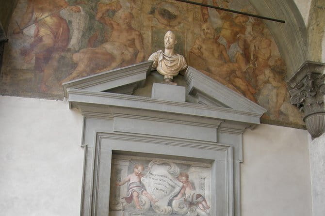 Spedale degli Innocenti: the first Orphanage ever built - Inside the Museum: Artworks by Ghirlandaio and Botticelli