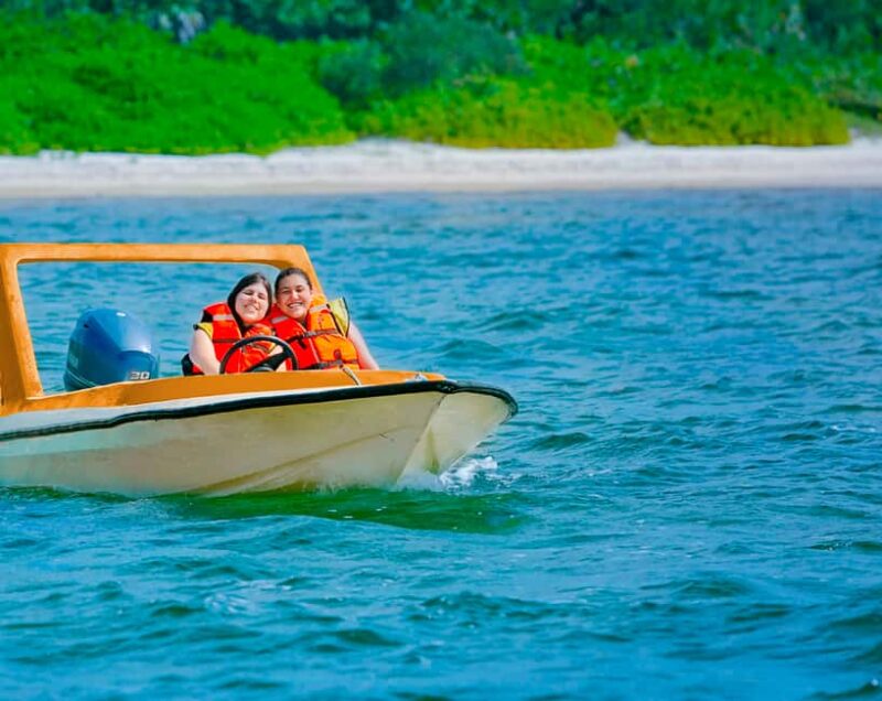 Speed Boat, Snorkel and Beach - Safety Regulations and Age Restrictions