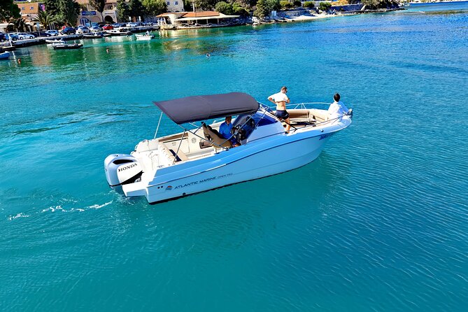Speedboat Atlantic Marine 750, 4 or 8 hours - Onboard Amenities and Practical Comforts