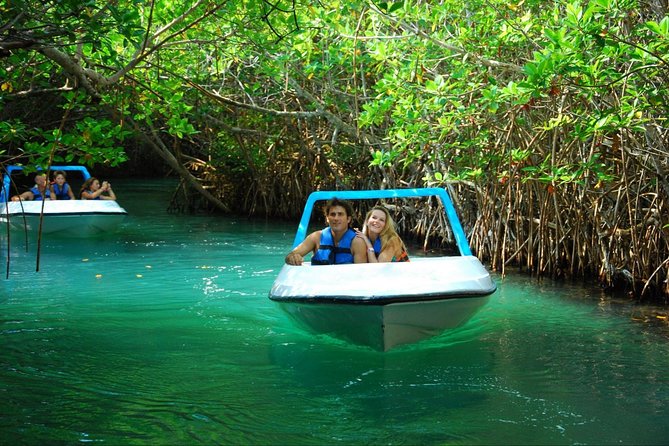 Speedboat from Cancun with snorkeling for the best price, book now! - Cross from Lagoon to Caribbean Sea for Snorkeling