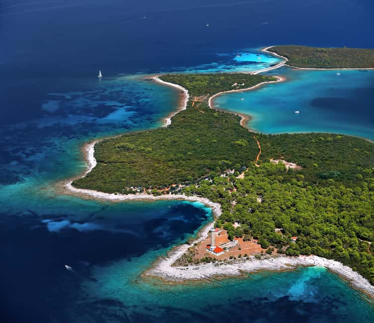 Speedboat tours Sakarun,Sunkenshipp,Veli Rat,Bozava;Muline.. - Explore the Stunning Coastline and Hidden Gems of Dugi Otok