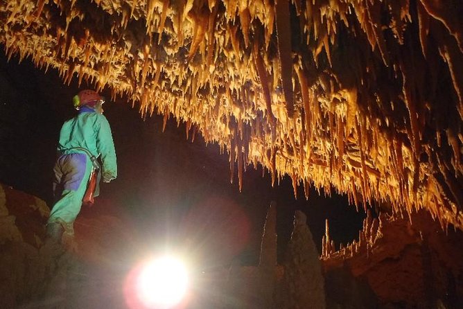 Speleology, Exploration inside a secret cave - Key Points