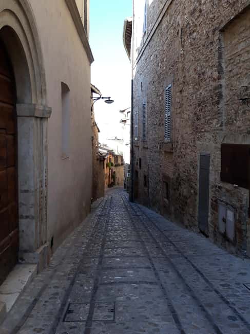 Spello: a rhyming treasure hunt. You'll get to know the old town while having fun - Key Points