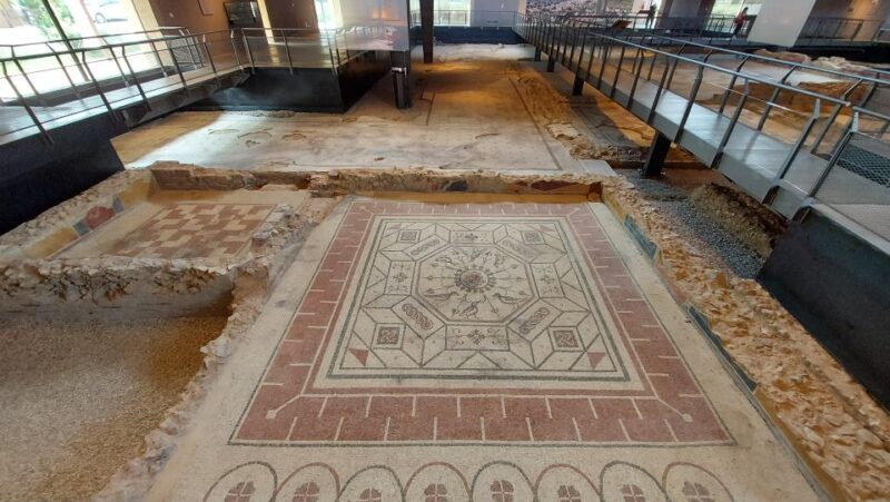 Spello: Roman Mosaics and Renaissance Masterpieces Tour - Admiring the Spectacular Porta Venere and Medieval Towers