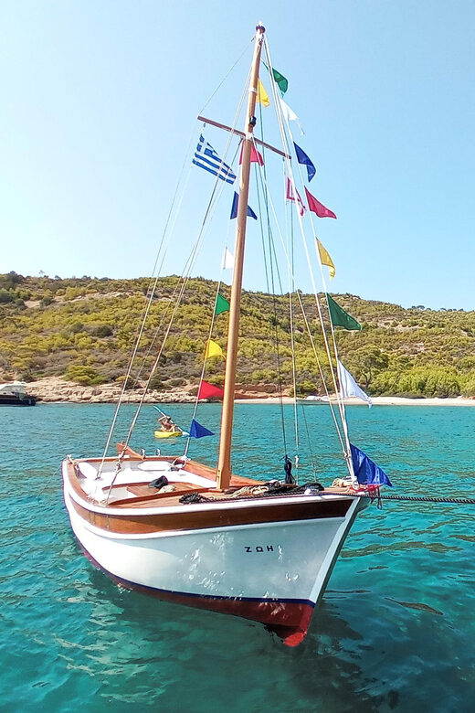 Spetses Island Boat Exploration e-kaiki - Scenic Stops and Water Activities on Spetses