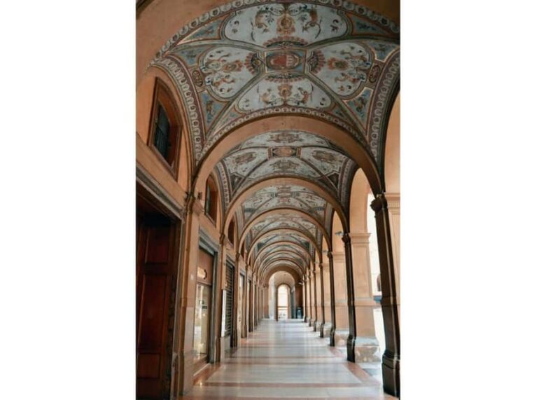 Spices, Apothecaries, and Perfumes of Bologna: A Journey Through the Secret Art - A 1.5-Hour Journey into Bologna’s Historic Spices and Perfumes