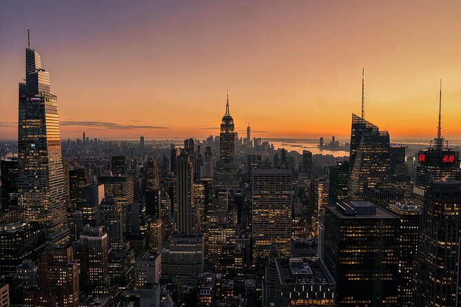 Spider-Man Filming Locations in New York Tour with Private Guide - Columbia University and the Genetic Lab Scene