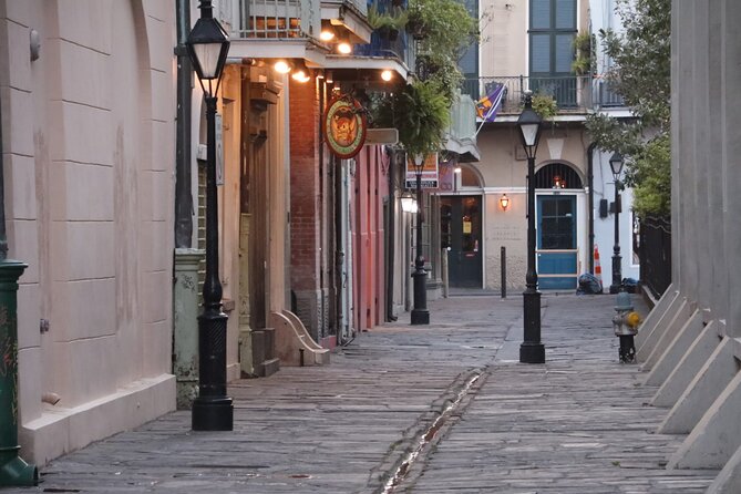 Spirits: New Orleans Cocktail & Ghost Tour - Curated Bars and Drinking Experiences