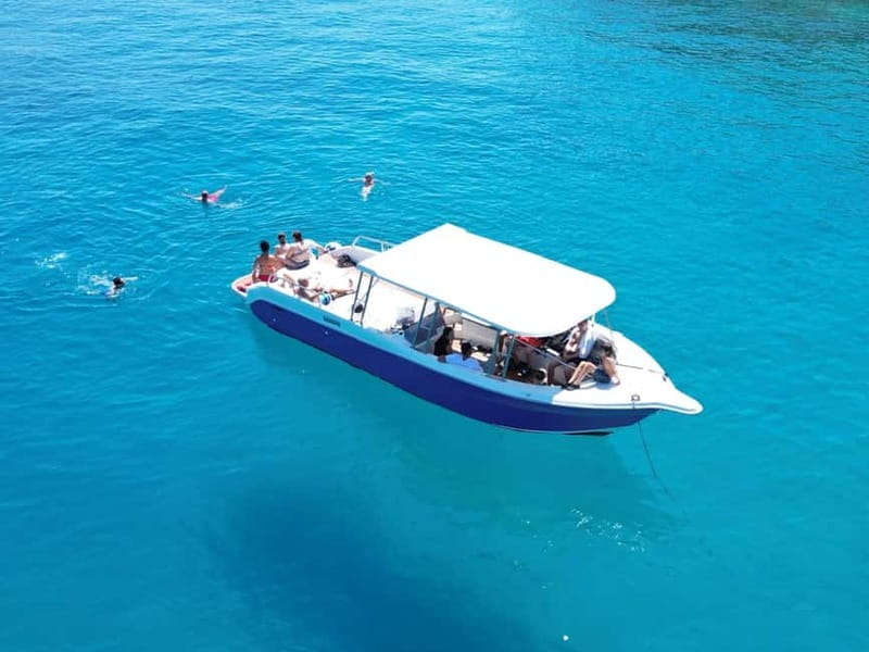 Split: 5 Islands Full-Day Tour to Blue Cave, Vis & Hvar - Crew and Guide Expertise