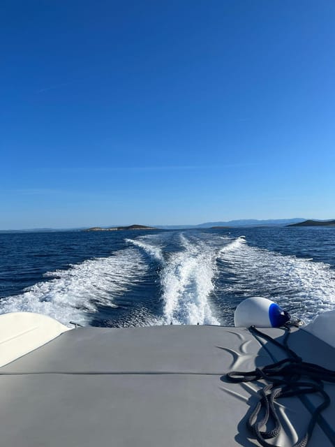 Split: 5 Islands Full-Day Tour to Blue Cave, Vis & Hvar - Meal and Beverage Options