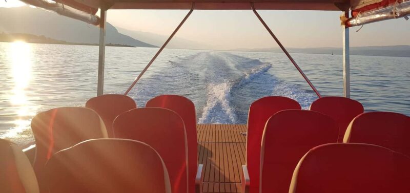 Split: Blue Cave, Hvar, and Pakleni Islands Speedboat Tour - Relaxing at Stiniva Cove on Vis Island