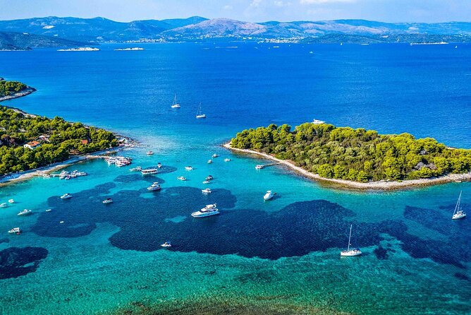 Split: Blue Lagoon & 3 Islands Speedboat Tour - Small group - Visiting Maslinica on Olta Island