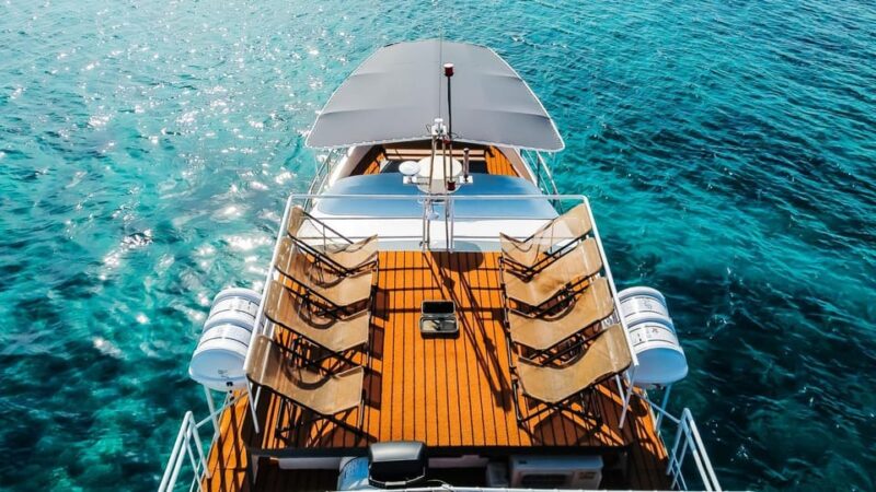 Split: Blue Lagoon and 3 Island Cruise with Food and Drinks - Visiting the Blue Lagoon on Drvenik Island