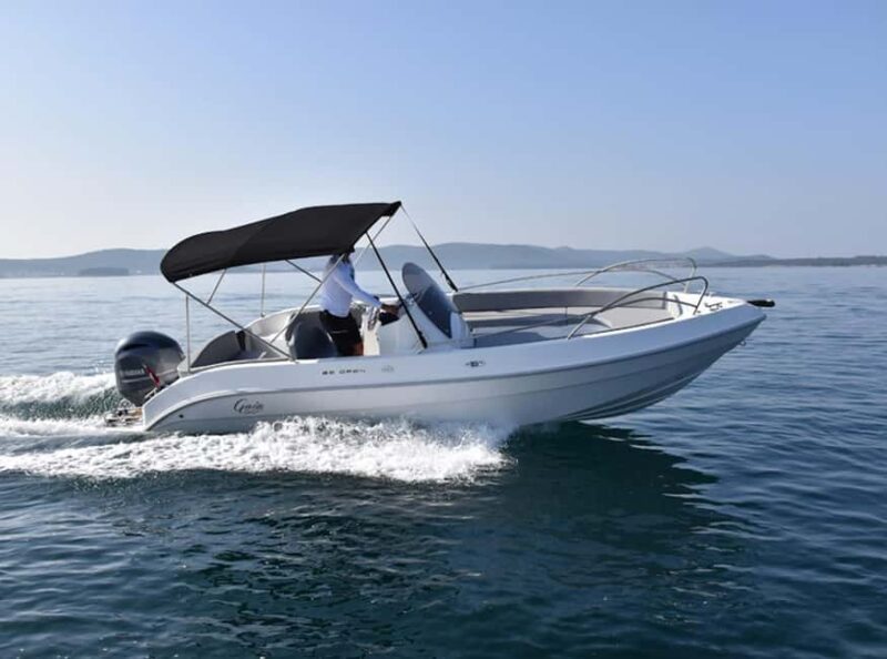 Split: Blue Lagoon and 3 Islands Tour - The Speedboat Ride and Skipper’s Expertise