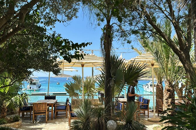 Split: Blue Lagoon, Hvar, Bra, 6 Islands Boat Tour - Small Group - Final Relaxation at Labadusa Beach