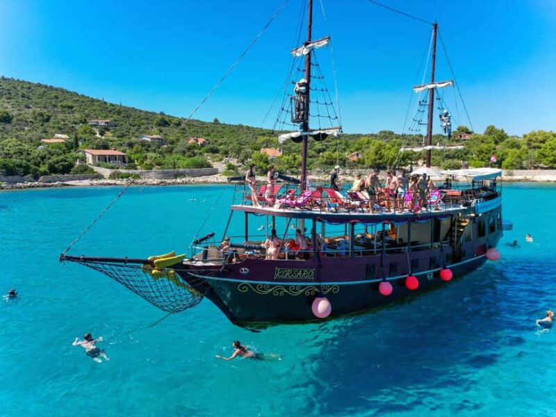 Split: Blue Lagoon Underwater Museum Tour w/Lunch & Drinks - A Unique Pirate Ship Experience in Split