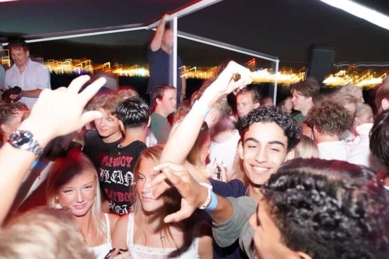 Split: Boat Crawl with Nightclub Access, Shots, & Boat Party - Split Nightlife at Its Best: A Night to Remember