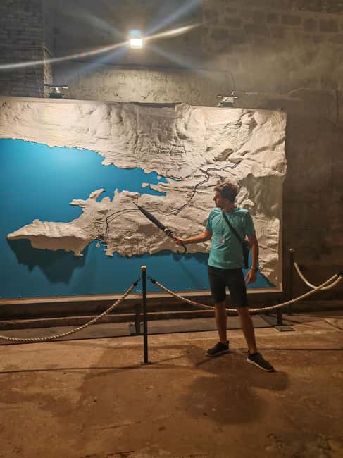 Split: City Walking Tour w/ Game of Thrones Locations - Sitting on the Iron Throne and Rewatching Scenes