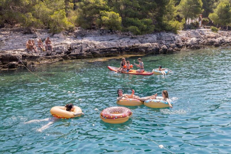 Split: Hvar, Bra, and Pakleni Cruise with Lunch and Drinks - A Relaxing Stop at Olife Beach Club in Milna