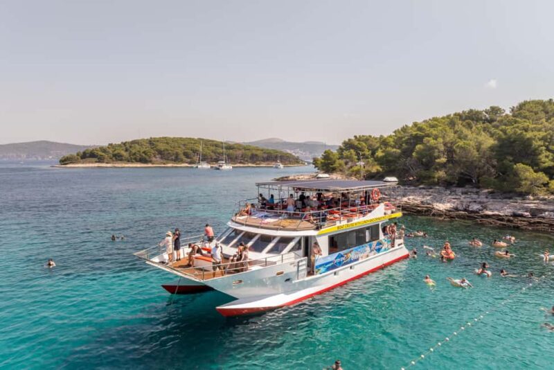 Split: Hvar, Bra, and Pakleni Cruise with Lunch and Drinks - The Guide’s Personalities and Communication Style