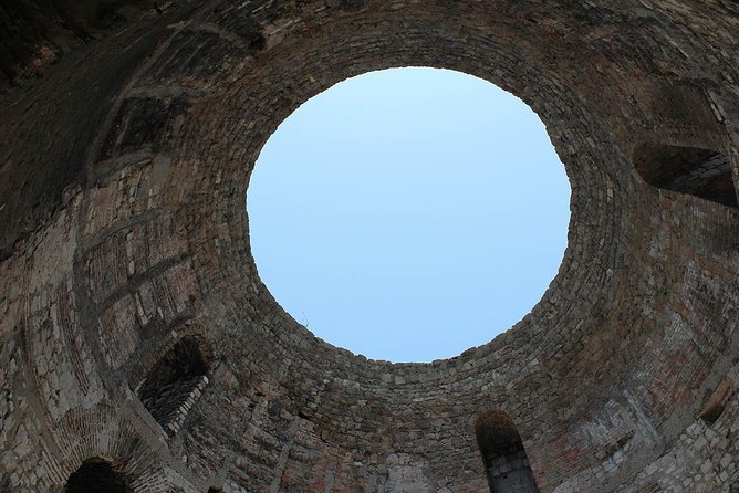 Split old city walking tour with local tour guide - Pacing and Tour Experience