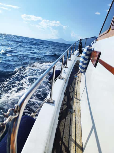 Split/Omi/Makarska: Full or half day boat tour with "Cvita" - Exploring the Secluded Bays and Caves of Dalmatia