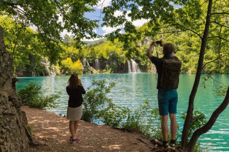 Split: Plitvice Lakes Guided Day Tour with Entry Tickets - The Panoramic Boat Ride to the Lower Lakes