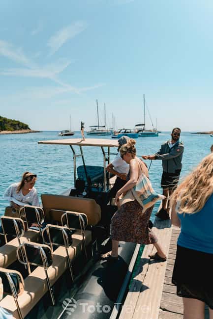 Split/Podstrana: Blue Cave, Hvar & 6 Islands Speedboat Trip - Return to the Starting Point and Flexibility