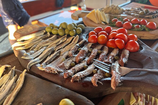 Split private boat tour for a groups up to 42 people - Exploring Sutivan and Its Charm