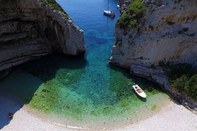 Split: Private Speedboat Charter & All inclusive - Explore Split’s Coastline by Private Speedboat for Up to 5 People