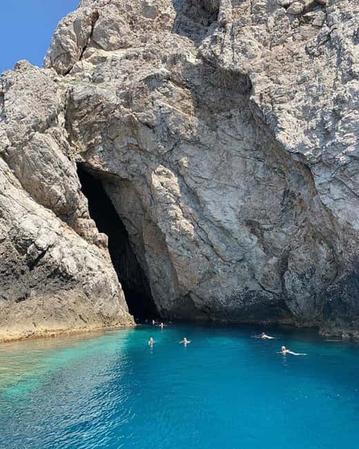 Split: Private Speedboat Charter & All inclusive & - Discover the Blue Cave on Bievo Island