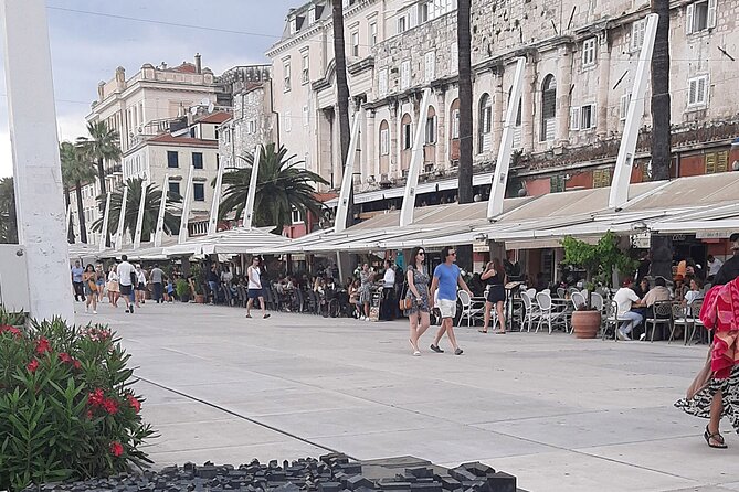 Split's Old Town and Marjan Hill: A Self Guided Audio Tour - Pass Through Pjaca Square and Venetian Architecture