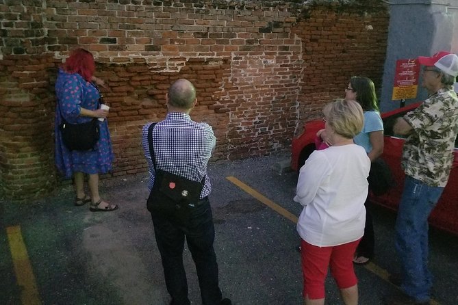 Spooky Family-Friendly Ghost Tour in New Orleans - The Atmosphere and Pacing of the Tour