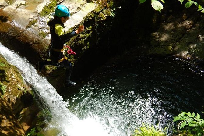 Sports canyoning in the Vercors near Grenoble - Discover the Excitement of Sports Canyoning in the Vercors