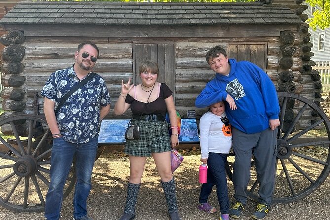 Springfield Illinois Scavenger Hunt Walking Activity - Practical Details: Group Size, Accessibility, and Registration