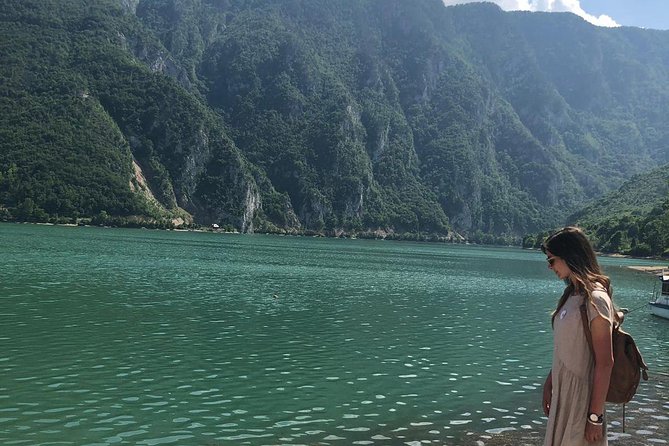 Srebrenica Genocide Study Tour - Day Tour from Sarajevo - The Significance of the Battery Factory and Museum