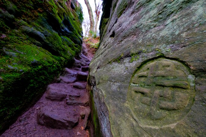 St Andrews, Villages and Coastal Charm: Private Land Rover Tour - Exploring Dunino Den and Ancient Rituals