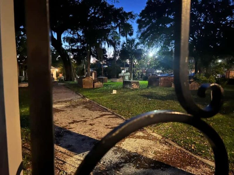 St Augustine: Riding with the Ghosts Golf Cart Tour - Meeting Point and Practical Details