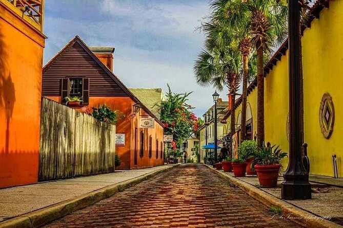 St. Augustine Walking History Tour - The Vibrant Streets of St. Augustine: St. George Street and Plaza de la Constitución