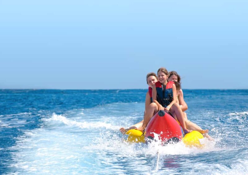 St. Georges Bay: Inflatable Banana Boat Ride - Group Size and Pacing
