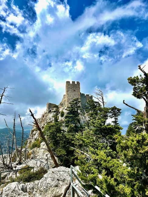St. Hilarion Castle and Bellapais ruines- with private guide - Discovering Bellapais Monastery and Its Village Atmosphere