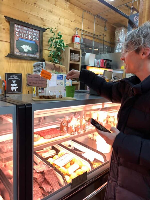 St. Jacobs: Farmer's Market Food Tour with Tastings - Tasting Six Local Foods at Key Market Stops