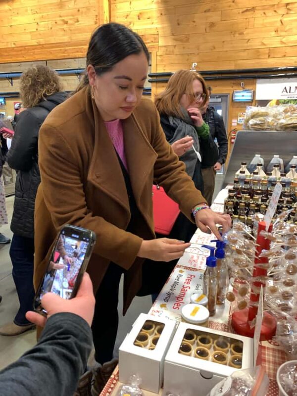 St. Jacobs: Farmer's Market Food Tour with Tastings - Accessibility and Practical Tips for Participants