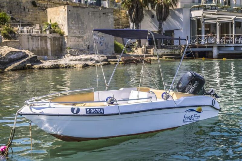 St Julians: Private Speedboat Comino Blue Lagoon and Gozo - The Freedom of a Self-Drive Boat Experience