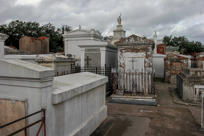 St Louis Cemetery No.3 New Orleans Burial Tradition Audio Guide - What to Expect at Each Stop