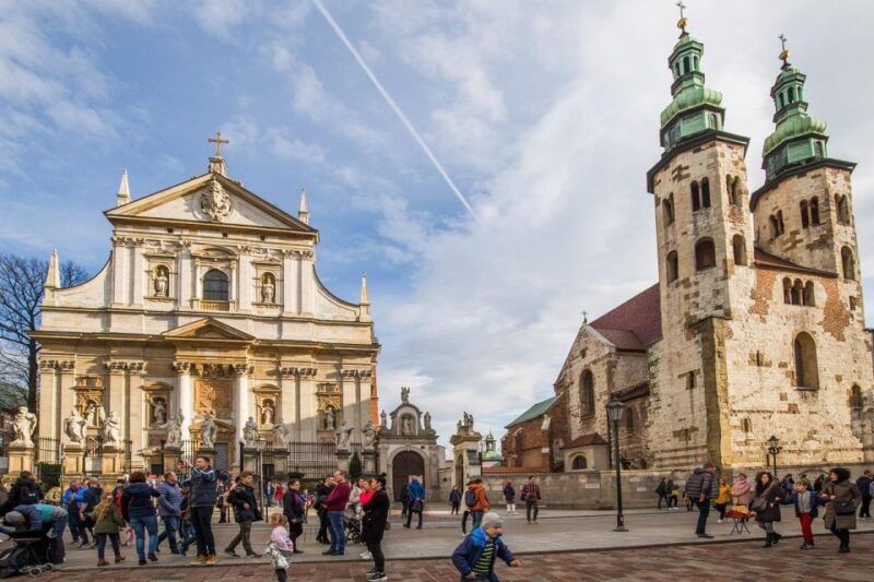 St. Mary's Basilica and more - a short walk with a guide - Comparing This Tour to Other Krakow Experiences