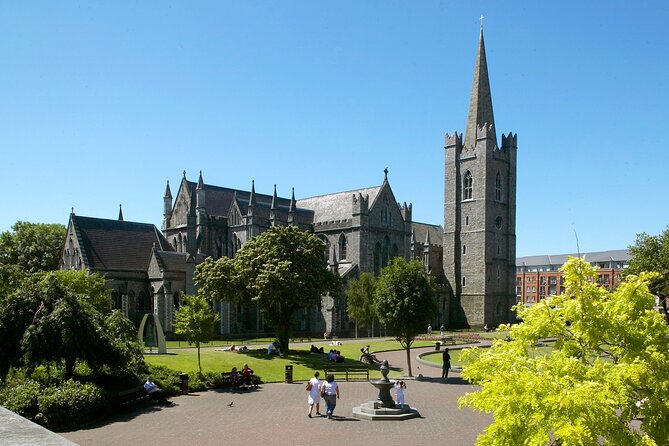 St Patrick's Cathedral, Book of Kells and Dublin Castle Tour - Explore Dublin’s Top Sights with a Guided Tour