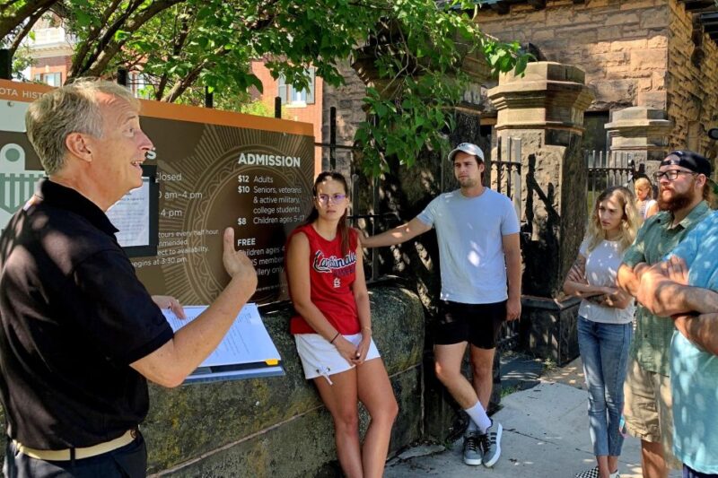 St. Paul: Private Walking Tour Summit Ave Victorian Homes - Famous Residents and Notable Landmarks